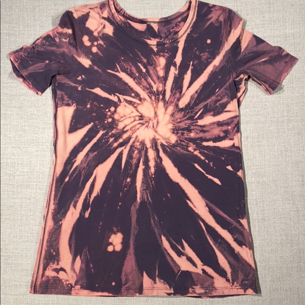 BLEACH DYE Lululemon tee sz6